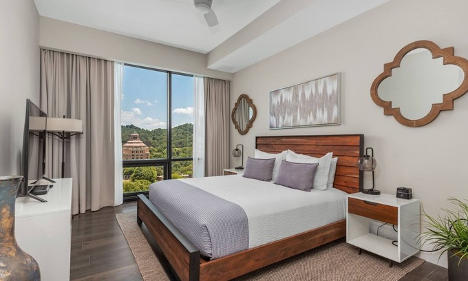 Downtown Asheville Condo | 15% OFF - Arras Altitude Adjustment | 10th floor Luxury Condo in Downtown, Amazing Views