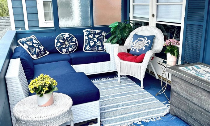 Balboa Island House | 15-second walk to Coveted Ruby Beach, Balboa Island!