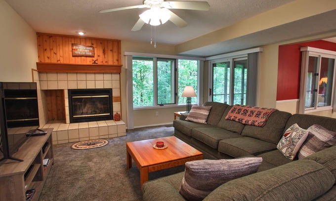 Harbor Springs Condo | 1500 Sq Ft Trout Creek Condo 77 - 2 Bdrms, 2 Baths.