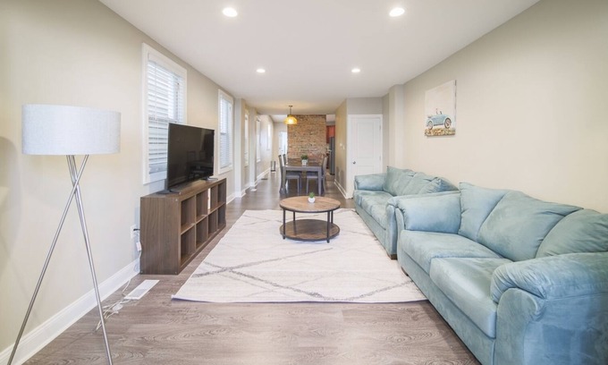 Ironbound District Villa | 15MIN->EWR/American Dream Mall!