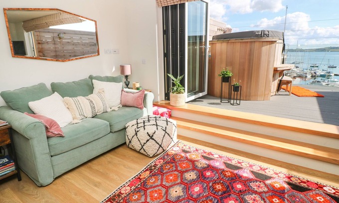 Mylor Churchtown House | 16 ARWENACK STREET, family friendly, with hot tub in Falmouth