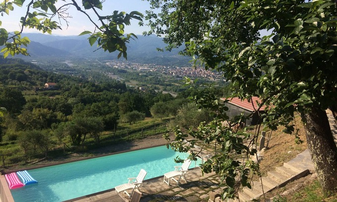 Vezzano Ligure House | 1600 farmhouse-swimming pool-WI-FI and free parking