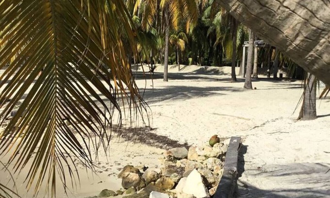 Colonia Salina Chica Apartment | 1600 Sq Ft Luxury Penthouse Oceanview Fast WIFI, Golf Cart Help & Breakfast