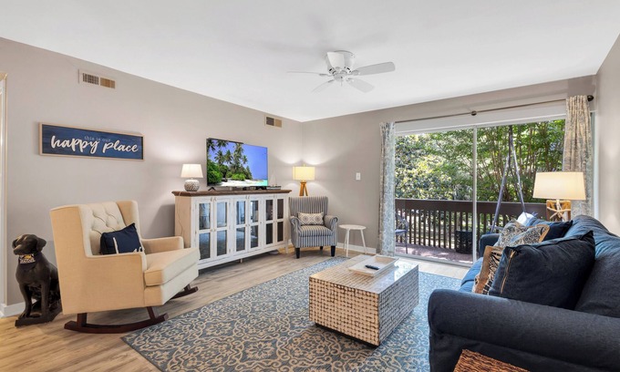 Baynard Oaks Condo | 1659 Bluff Villa @ Sea Pines | Walk to South Beach | Tennis, Pickleball & Golf