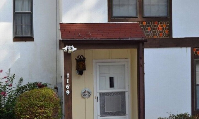 Hot Springs Village House | 169CordLn | Desoto Courts Townhome | Sleeps 2