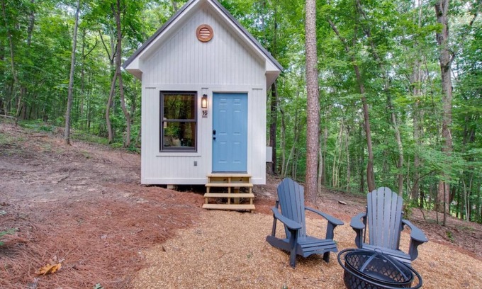 Groveoak House | #16Bluebird Feather Tiny Cottage