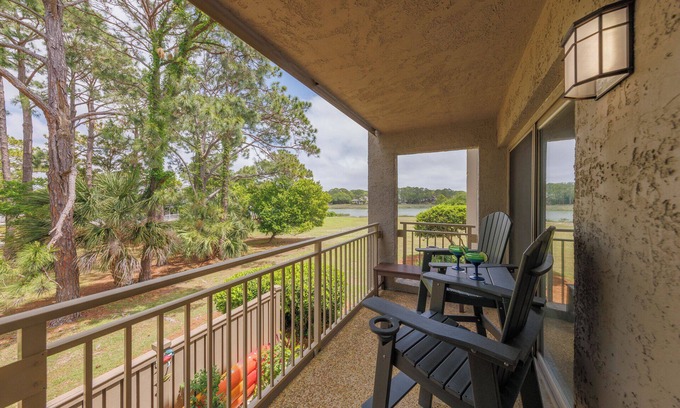 South Beach Condo | 1732 Bluff Villa @ Sea Pines | Scenic Views | Pool | 5-min to South Beach