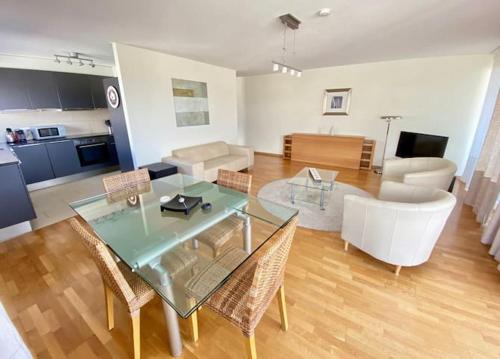 Lausanne Apartment | 178 Good location spacious and free parking included