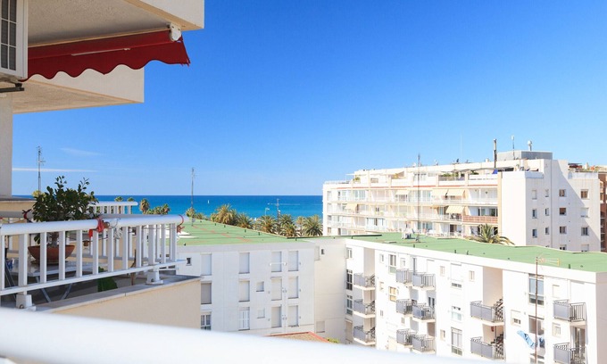 Salou City Centre Apartment | 179 APARTAMENTO UHC JAZMIN - Centrally located and affordable. For 4 people