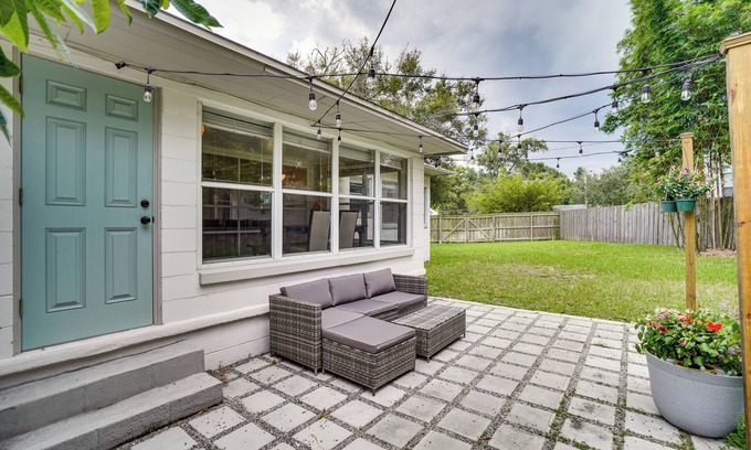 Lake Underhill House | 18 Mi to Disney: Home w/Yard, Near Dtwn Orlando