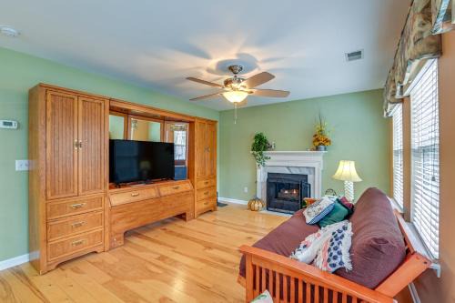 Old Hickory House | 18 Mi to Nashville Home with Dedicated Workspace