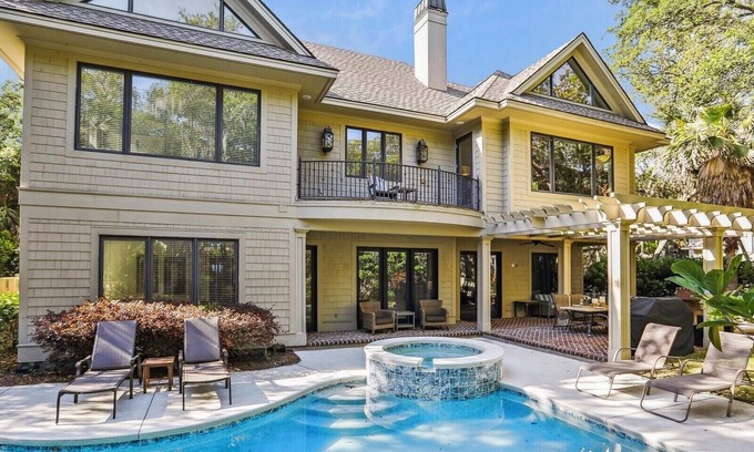 Oceanside House | 18 Sandhill Crane ~ Luxury 2nd Row Ocean Home in Sea Pines with Elevator!
