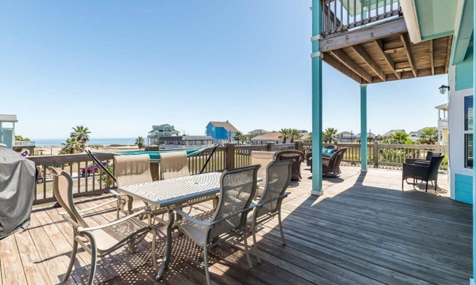 San Luis House | 180 Degree Water Views, Huge Sunrise Deck!