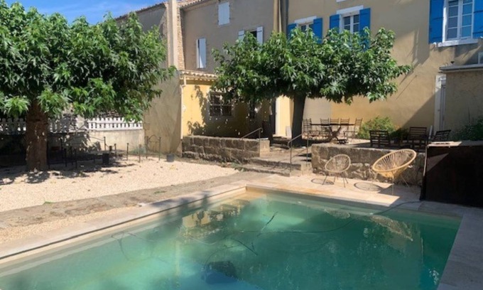 Montfrin House | 180m2 house with swimming pool in the village. Small & medium dogs accepted