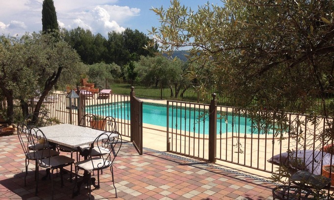 Velaux House | 180m2 house with swimming pool on 3500 m2 in an olive grove