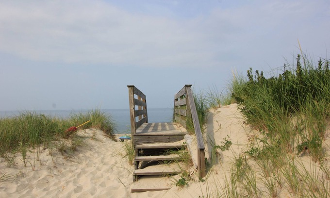 East Sandwich Cottage | 183 #3 N. Shore Blvd - Charming condo, 2 BR, private path to East Sandwich beach