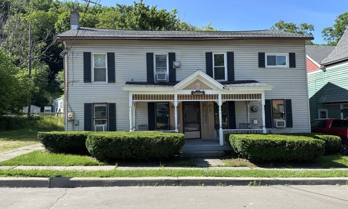 Hammondsport Apartment | 1835 House Lower Unit