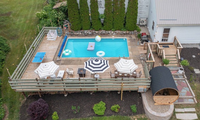 Meredith House | 1840 Meredith Farmhouse w Outdoor Pool & Sauna