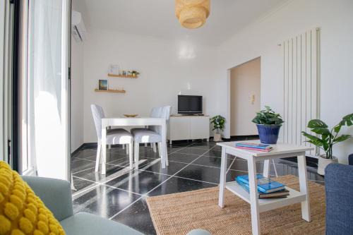 Cavi Apartment | 186 - Casa Aureliana VISTA MARE a Lavagna 100 metri dal Mare e spiaggia - PARCHEGGIO GRATIS INCLUSO