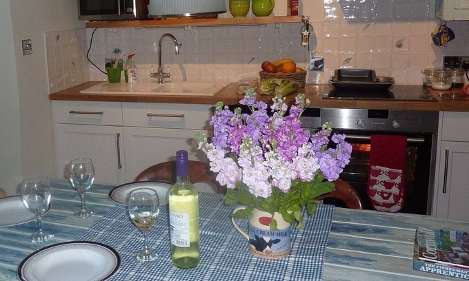 Fowey Cottage | 18th Century Cornish Smugglers Cottage In the Centre of Fowey.....just lovely!!!