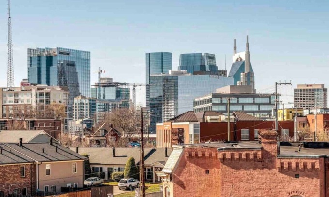 Rolling Mill Hill House | 19 Bed Downtown Rooftop Gameroom Walk To Broadway