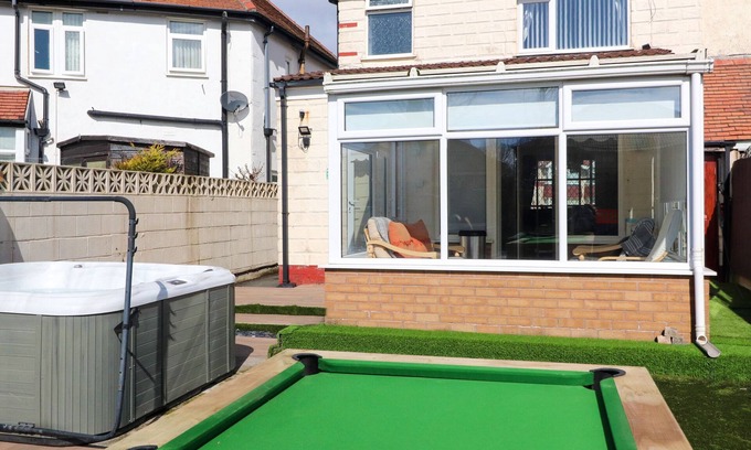 Thornton-Cleveleys Cottage | 19 SLINGER ROAD, pet friendly, with hot tub in Thornton-Cleveleys