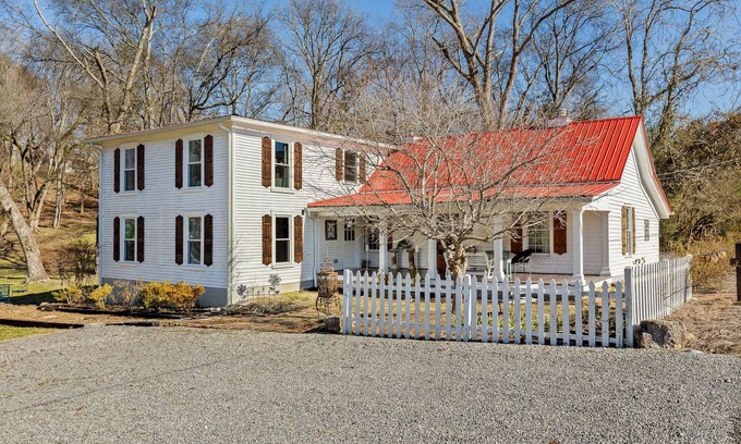 Lupton City Other | 1900 Farmhouse