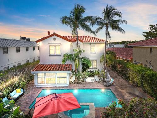 Lake Park House | 1926 Mediterranean Home With Heated Pool Sleeps 12