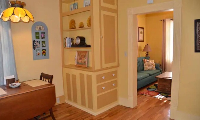 Central Colorado Springs Apartment | 1930's Style Apartment by Downtown