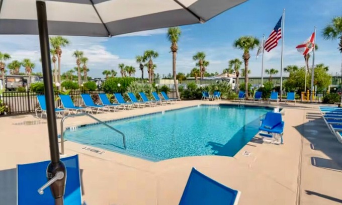 Panama City Beach House | 1957 Allison Ave - Unit 165 Pet Friendly 1bed/1bath sleeps 4 in phenomenal PCB