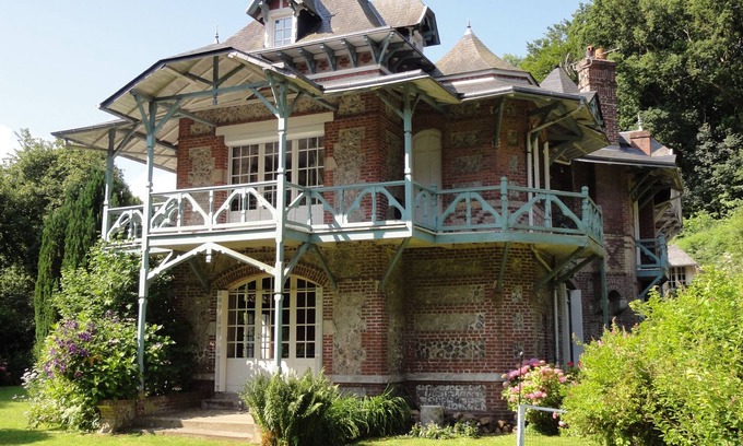 Vattetot-sur-Mer House | 19th century villa in Vaucottes