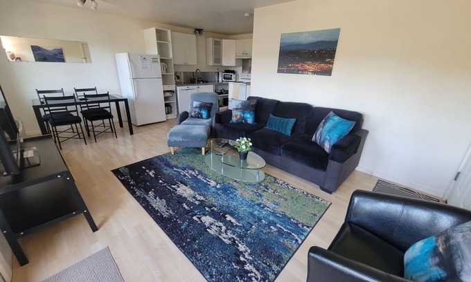 Hood River Apartment | 1b/1b DOWNTOWN HOOD RIVER Suites Apt