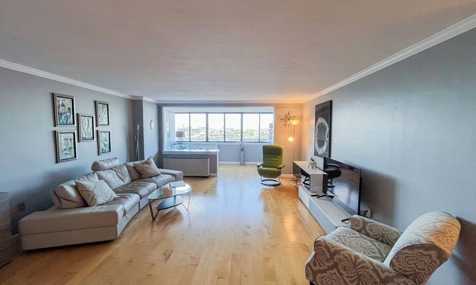 West End Apartment | 1B Modern Living in the Heart of Boston's West End