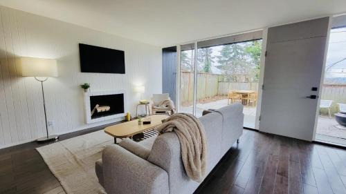 Fremont House | 1BR 1BA Casa Serenity, Seattle