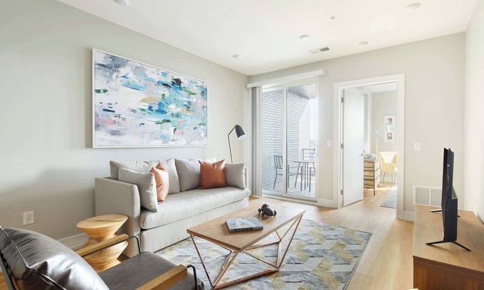 Fishtown Apartment | 1BR Creative & Cozy Fishtown Getaway
