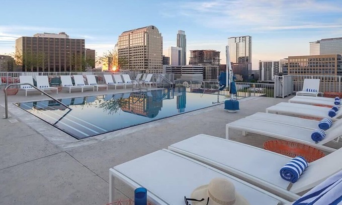 Civic District Condo | 1br Deluxe Condo Rooftop Pool Austin Skyline Views!