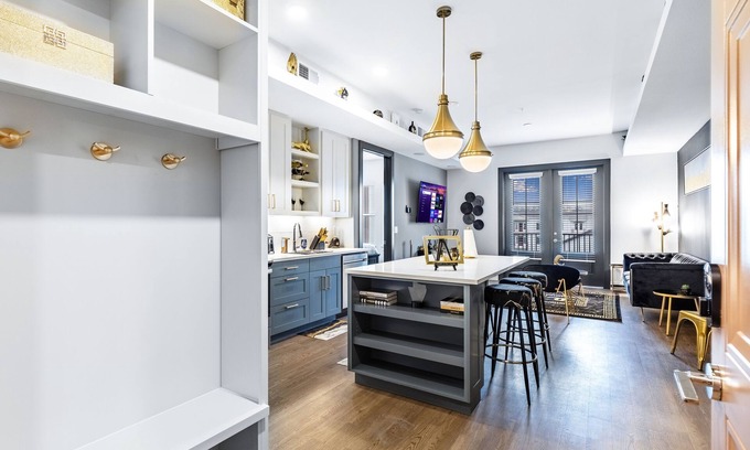 North Arlington House | 1BR GOLD SUITE CONDO/Mins to ATT&T Stadium/DFW AP-King Bed