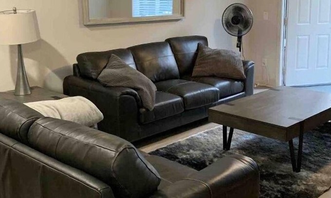 Little Italy Apartment | 1Br heart of Little Italy private entrance