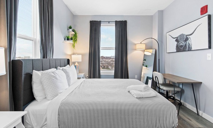 Everett Apartment | 1BR Near Encore Boston 0443