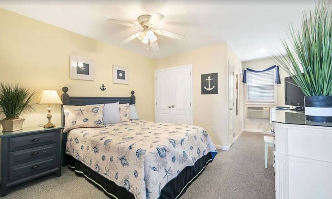 Beach Haven Condo | 1BR Ocean Block Condo – 140’ from the Beach