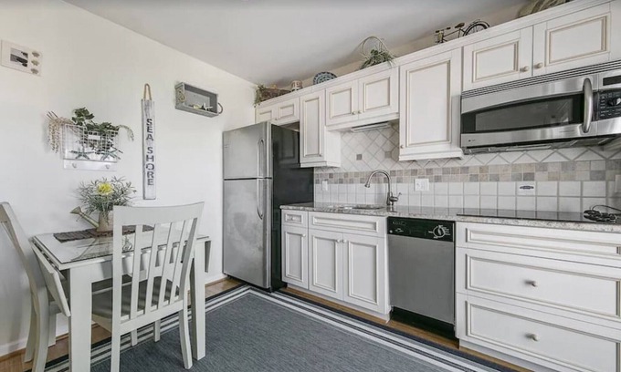 Beach Haven Condo | 1BR Ocean Block Condo – 140’ from the Beach