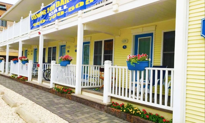 Beach Haven Condo | 1BR Ocean Block Condo – 140’ from the Beach