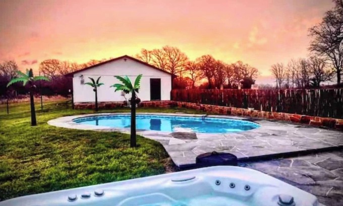 Myra Apartment | 1BR Studio | Pool | Hot tub | Outdoor space
