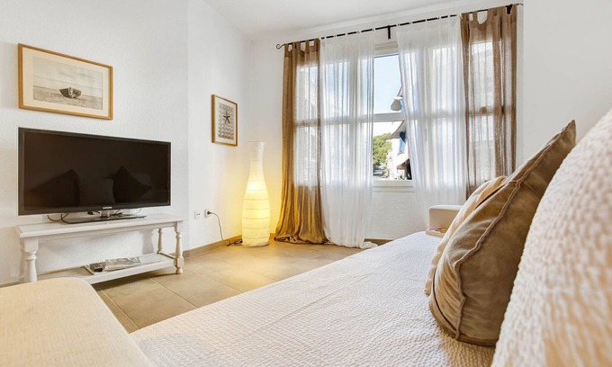 Llafranc Apartment | 1MART 01 - Small renovated studio located just 50 m from thel beach of Llafranc