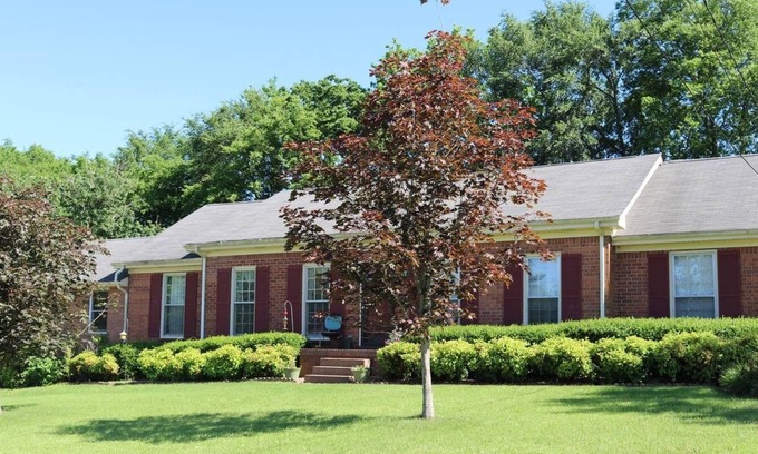 Hendersonville House | 2,100 sq feet fenced in backyard for pets!