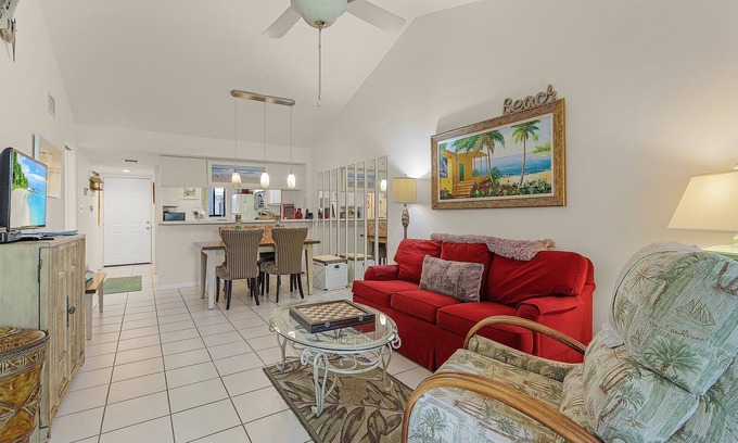Bonita Bay Condo | 2/2 Condo in Bonita Springs! 2 Miles to the Beach!