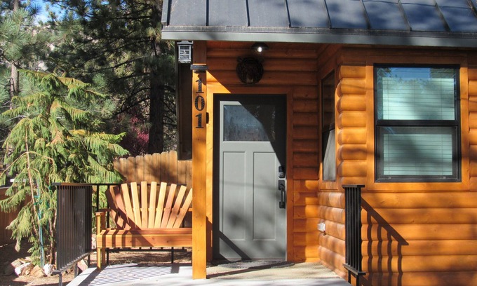Big Bear City Cabin | 2+2, Spa, Sleeps 6, Walk 2 Hiking & Biking Trails, Pet Friendly on North Shore