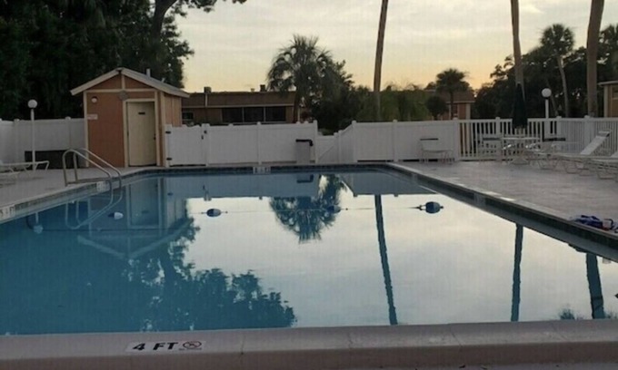 Anona Condo | 2/2 water front community Clearwater area