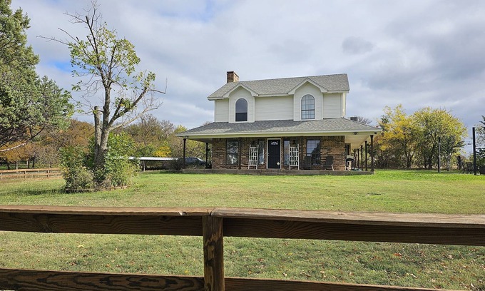 Celina Other | 2 Acre Cozy Garden House in Celina with beautiful view of nature.