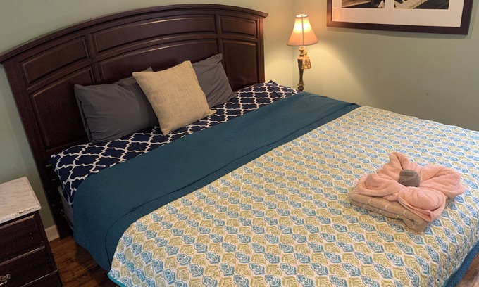 Woodbine Apartment | 2 BATH Sleeps 10+ NEAR Downtown Airport Berry-Hill Vanderbilt Belmont Brentwood